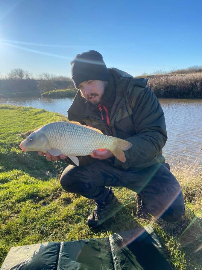 31 Cherry East Riding Of Yorkshire Hot Tub & Fishing Garton Exteriér fotografie